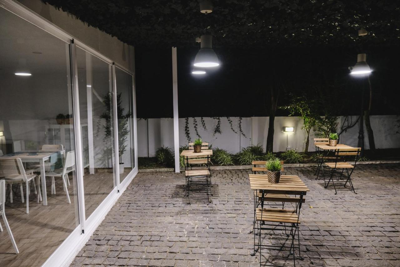 4U Lisbon VI Guesthouse Airport Exterior photo