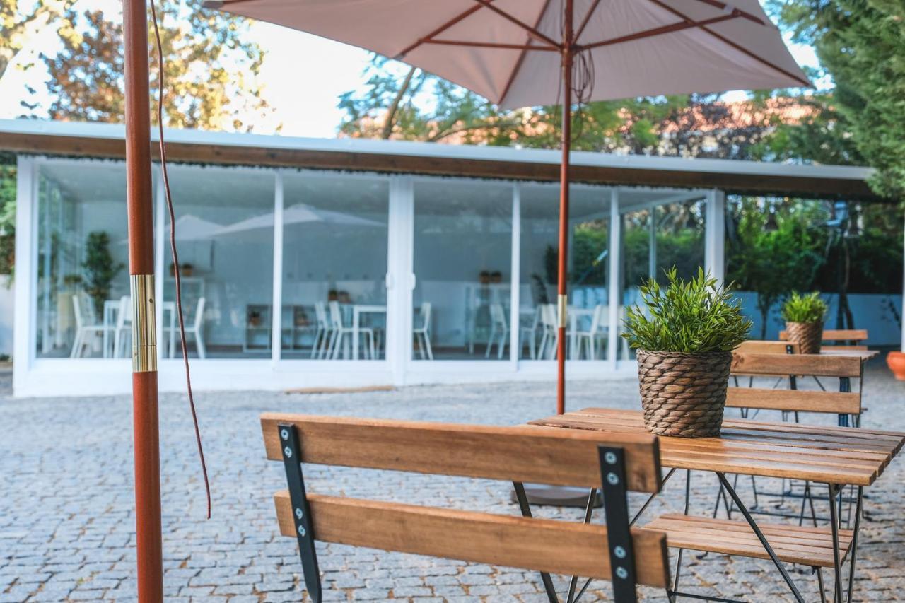 4U Lisbon VI Guesthouse Airport Exterior photo