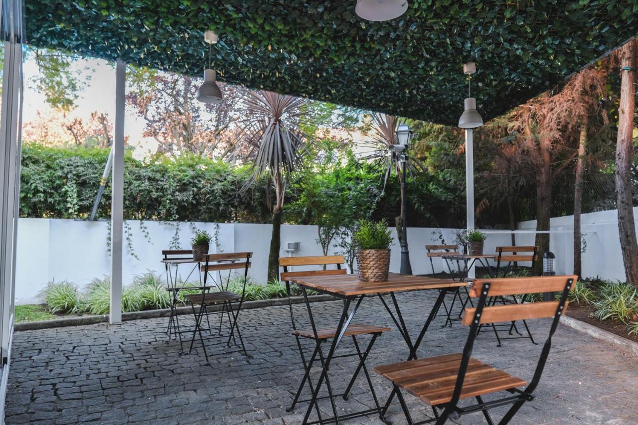 4U Lisbon VI Guesthouse Airport Exterior photo